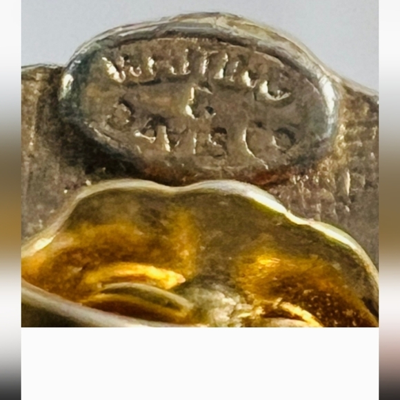 Whiting & Davis Earrings Frosted Peach Glass Shell Shape RARE FIND - Picture 9 of 9